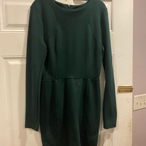Free connection green new dress.